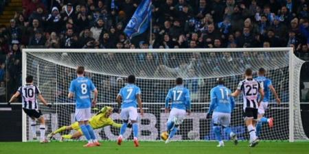 الدوري الايطالي: نابولي ينتصر على أودينيزي ويواصل مطاردة أتالانتا