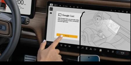 تحديث جديد يجلب Google Cast وYouTube إلى سيارات Rivian الكهربائية