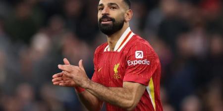 والد محمد صلاح يثير التكهنات بشأن مستقبل نجله مع ليفربول