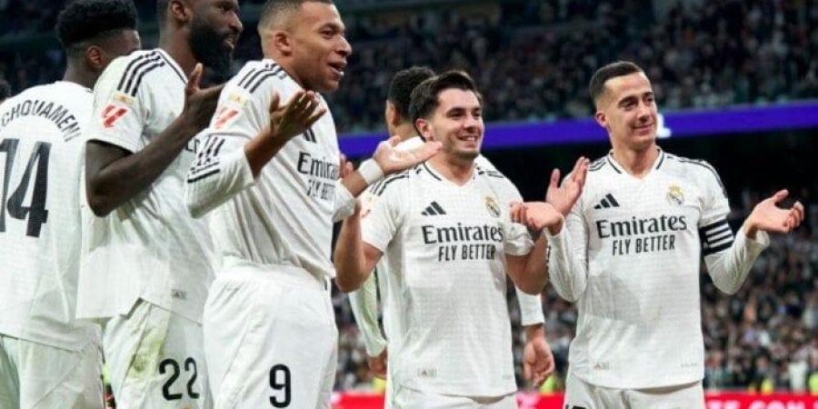 ريال مدريد يقسو على إشبيلية برباعية ويقفز لوصافة الدوري الإسباني «فيديو»