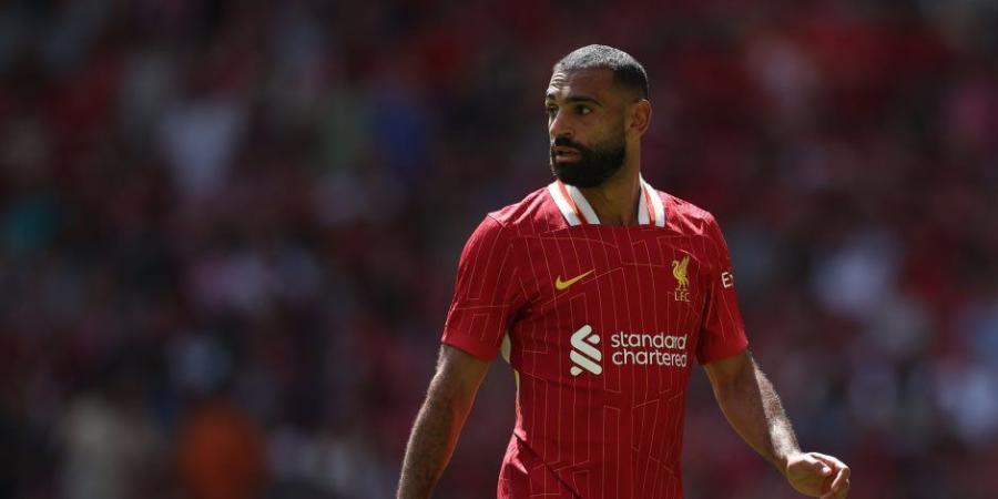 يتوج بها أفضل هداف .. محمد صلاح ينافس ليفاندوفسكى على جائزة الحذاء الذهبى الأوروبى