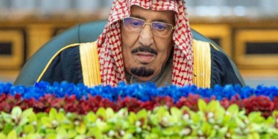 خادم الحرمين الشريفين يرأس جلسة مجلس الوزراء