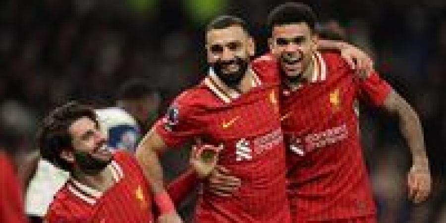 لاعب ليفربول : محمد صلاح أشبه بالأله.. ومثال للاحتراف الحقيقي