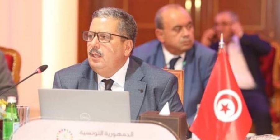 وزير التربية يدعو إلى تشكيل لجان تتولى مهام الوساطة والتسوية الرضائية بين مكوّنات الأسرة التربوية