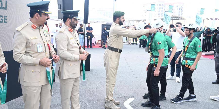 شرطة دبي تُتوج الفرق الفائزة في "تحدي أبطال الإنقاذ" بين الطلبة في نسخته الثانية