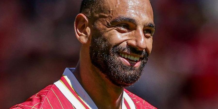 محمد صلاح يجدد عقده مع ليفربول حتى 2028