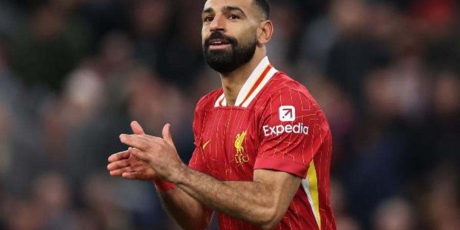 والد محمد صلاح يثير التكهنات بشأن مستقبل نجله مع ليفربول