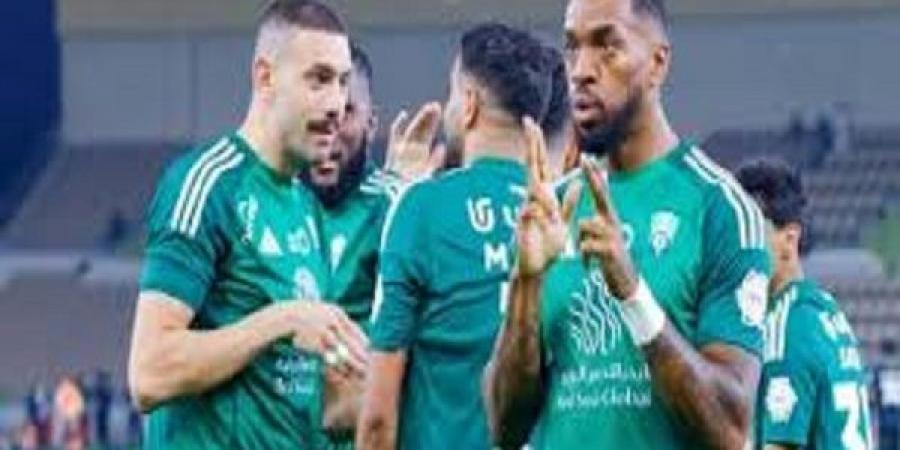 الأهلي يفوز على الشباب بثلاثية مقابل هدفين بالدوري السعودي