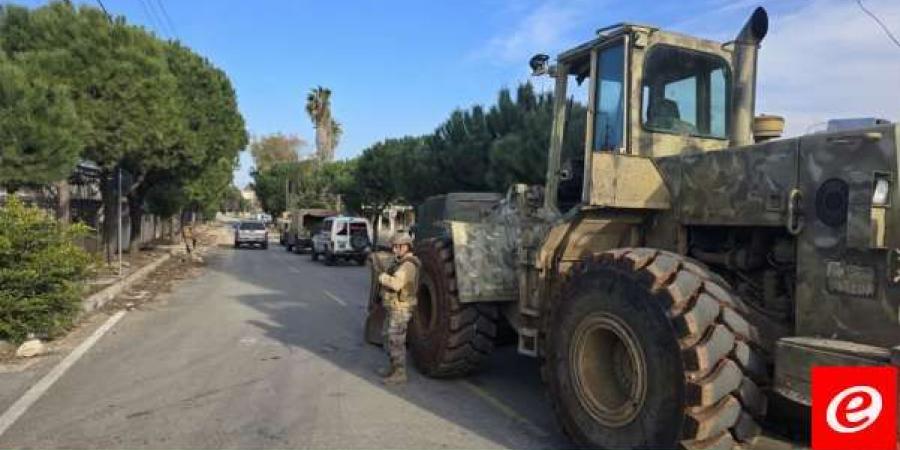 النشرة: الجيش اللبناني ينتظر عند المدخل الغربي لبلدة عيترون منذ الصباح ليدخل إلى البلدة لفتح الطرقات فيها