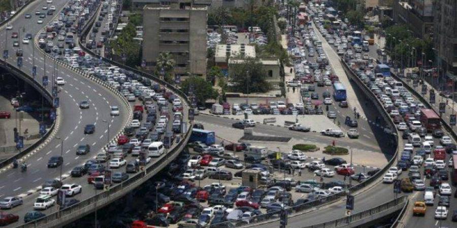 اعرف طريقك.. كثافات مرورية على أغلب طرق ومحاور القاهرة والجيزة