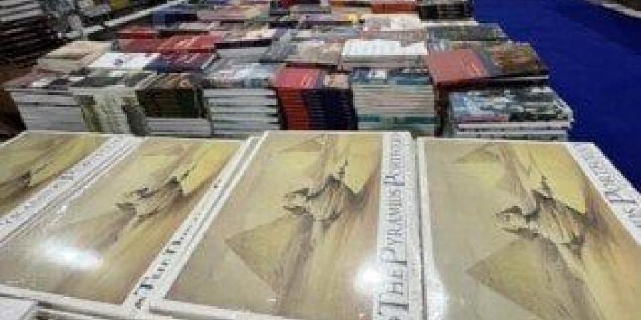 دار نشر الجامعة الأمريكية تعرض أكبر جناح للكتب الإنجليزية في معرض الكتاب 2025