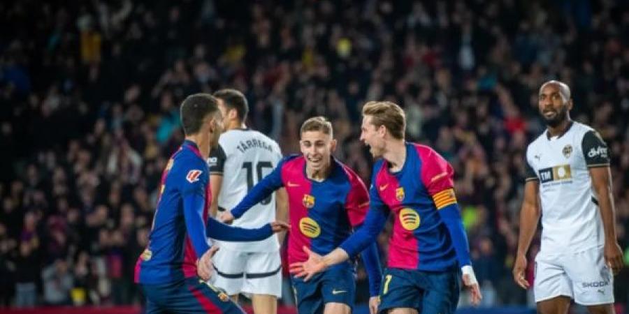 لوبيز افضل لاعب في مباراة فالنسيا وبرشلونة